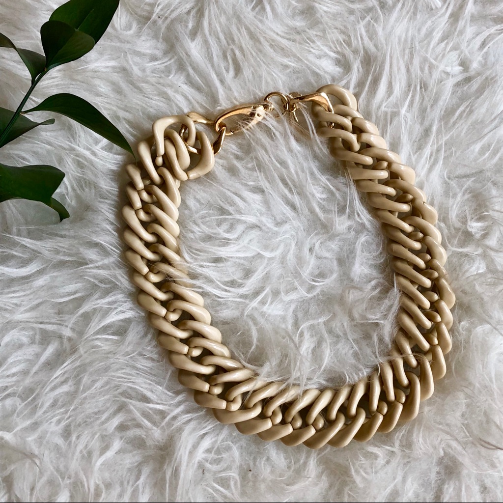 Marlyn Schiff Tan Chunky Chain Statement Necklace 22$